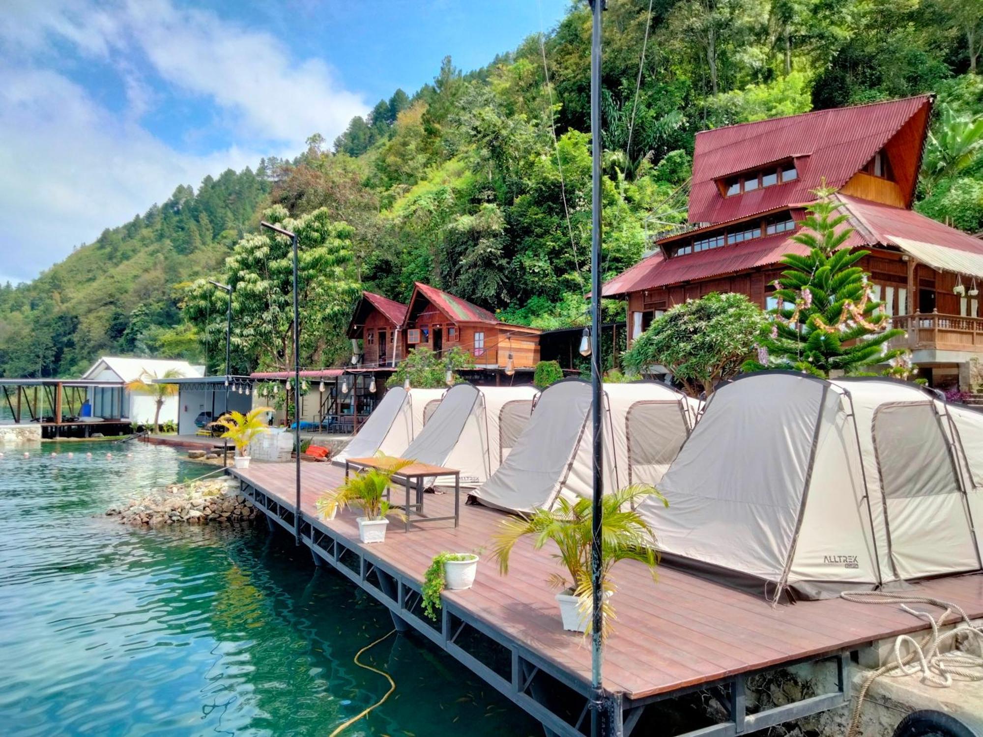 Pondok Berata Dapdap Balige Exterior photo